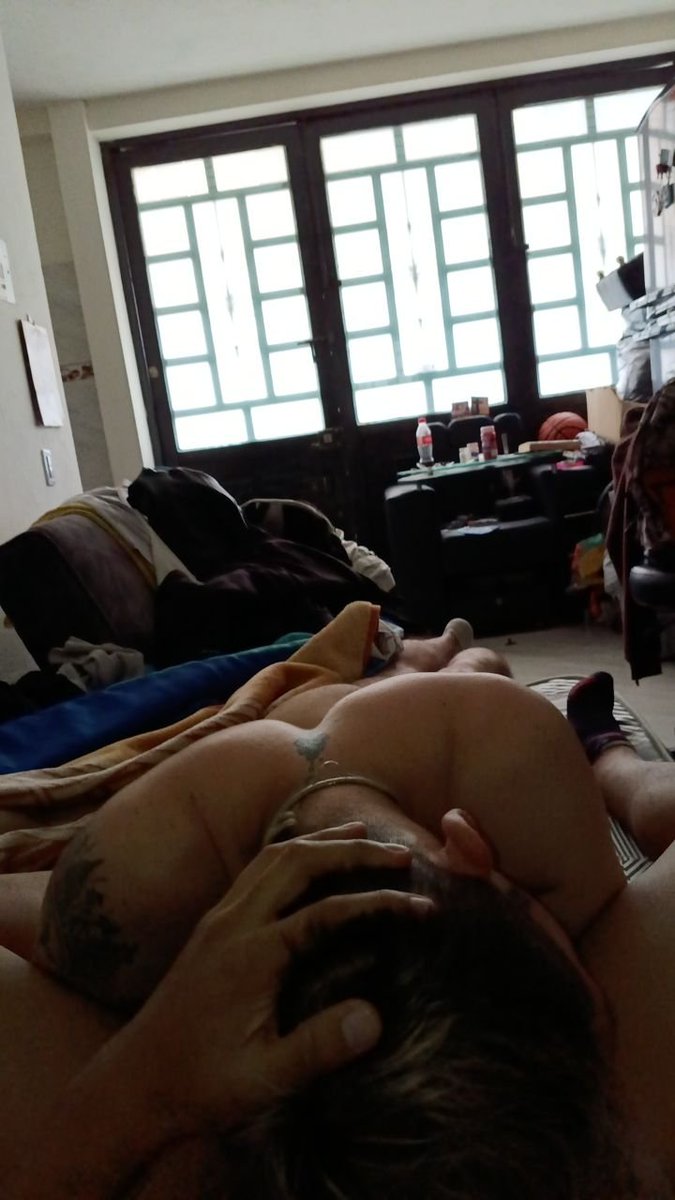 HexaNox_413_DJ's tweet photo. Nada me enciende más que un pasivo que disfrute mi verga al 200%, que la busque y la sienta con ganas. No hay nada más arrecho que ver cómo se vuelve loco con solo tenerla cerca.
#GAY #GayHot #HornyGay #Pasivo #Arrechera #singlegay #GayColombia #GayLatino #GayHorny #GaySex https://t.co/Y5tsqiGFof