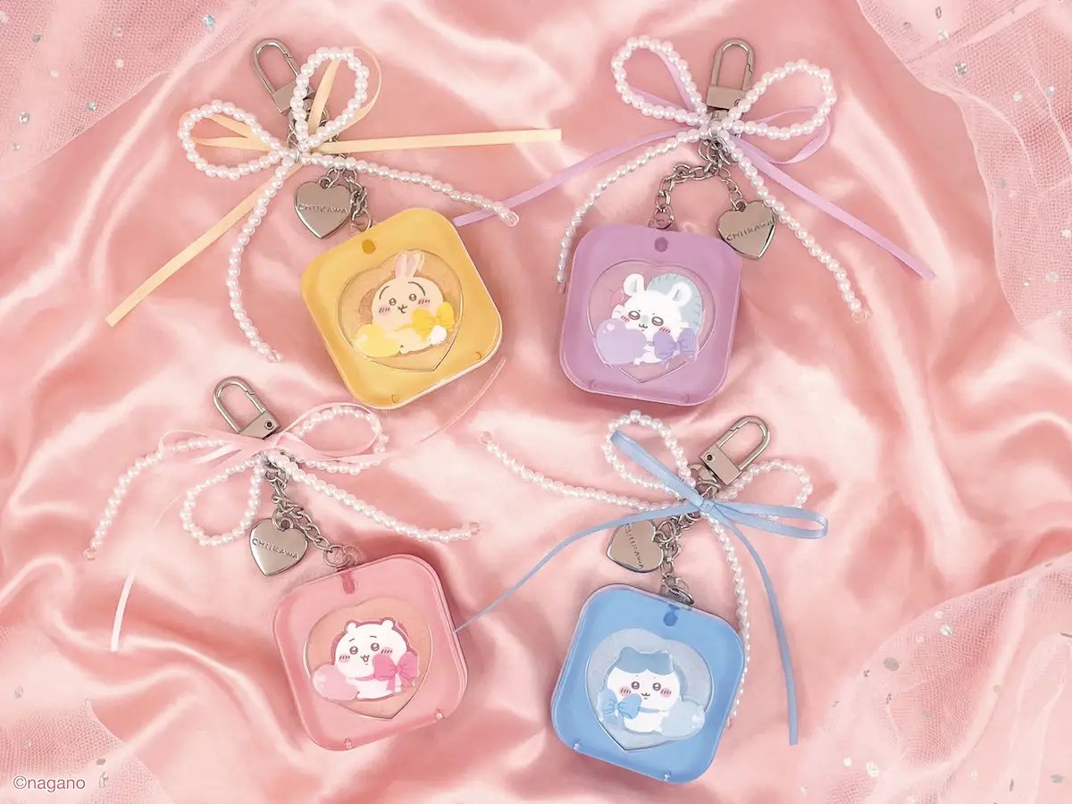 MimiBeauty__'s tweet photo. ちいかわのキーリングコスメパレットが今日から発売💗
ハイライト2色＆4色アイシャドウがコンパクトに収納されてるよ✧キーリングとパールリボンチャーム付き！ https://t.co/oNzSzoTh8G