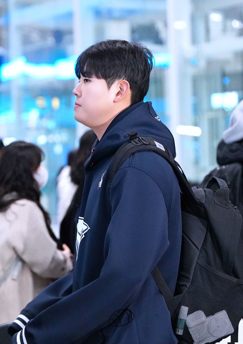 inseo_59's tweet photo. 260123 ICN 스프링캠프 출국길

제철 맞은 뚱냥이 시절

#한화이글스 #허인서 https://t.co/KgOpSaOciW