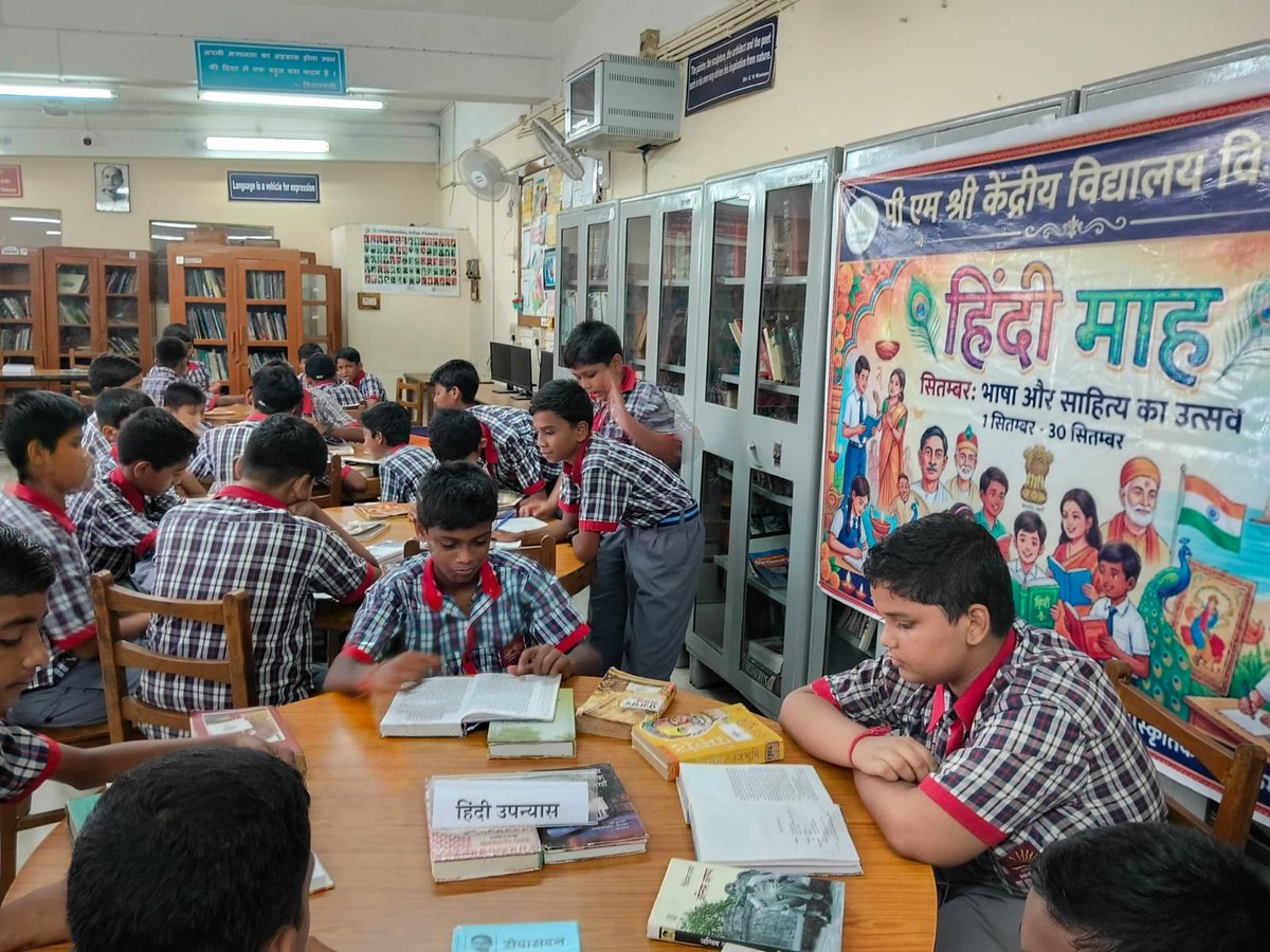 KVFortWilliam's tweet photo. Hindi maah activity 
@KVS_HQ 
@kvsrokolkata 
@EduMinOfIndia https://t.co/2O3IDvREcO