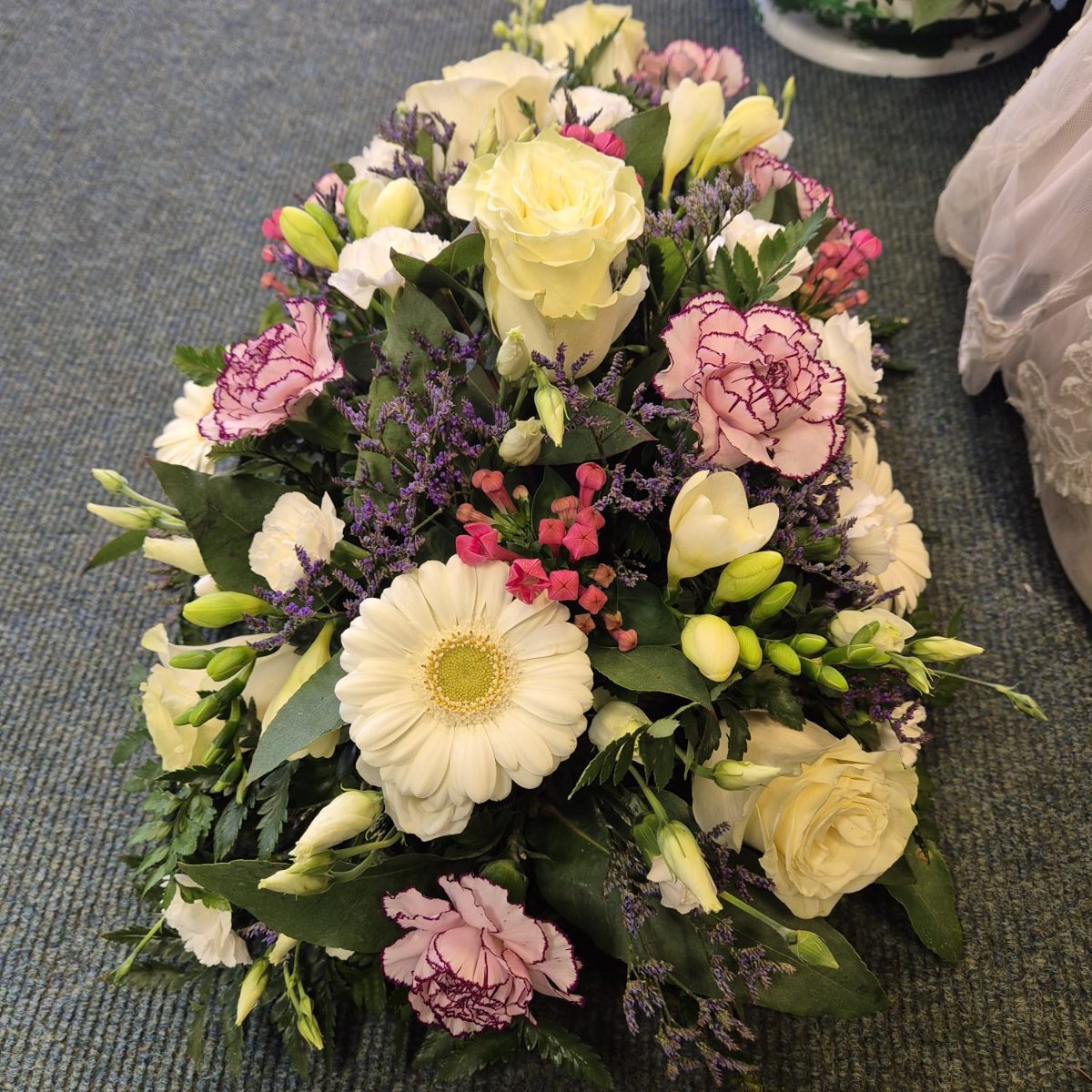 PoppiesFloristB's tweet photo. A heartfelt tribute in the form of exquisite flowers can convey love and remembrance during difficult times.
These beautiful arrangements serve as a comforting presence, honoring cherished memories with grace and elegance.
#funeral #funeral #funerals #funeralflowers #funeralflower #funeralflowers #FuneralFlowerServices #FuneralflowersArrangement #tribute #familybusiness #flowerstagram #flower #flowerarrangement #independentflorist #dorsetflowers #florist #flowers #smallbusinessuk #bournemouth #floristsandflower #kinson #floral #fyp #dorset #bournemouth
https://t.co/ipasfa3spc
https://t.co/XKGCJYhdIu