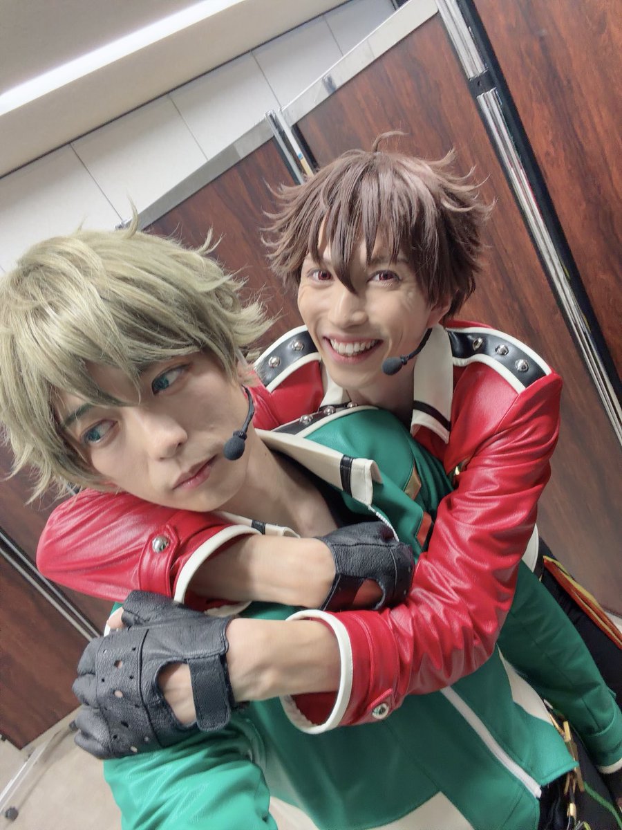 yuho_18_matsui's tweet photo. 『あんさんぶるスターズ！THE STAGE』-Beyond the Farewell
高峯翠として出演します。

流星隊、そして翠にとって大切な物語。
彼と歩めることを幸せに思います。
よろしくお願いします🟢💫

げ…。
#あんステ https://t.co/MgQ9fLK8IF