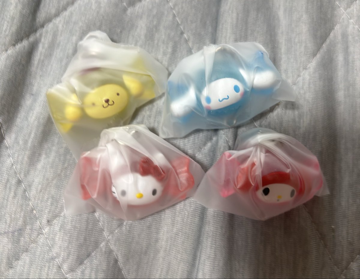 love_824ss's tweet photo. 交換探しております
【譲】 サンリオつながるチャーム
         シナモン ポムポムプリン
          キティ マイメロ 
【求】 サンリオハロウィン いずれか1つ
         ディズニーハロウィン 
         ミッキー、チップ、デール

郵送にて交換希望です。
検索からでも気軽にお声掛けください🙇🏻‍♀️ https://t.co/SwfTa0bN9N
