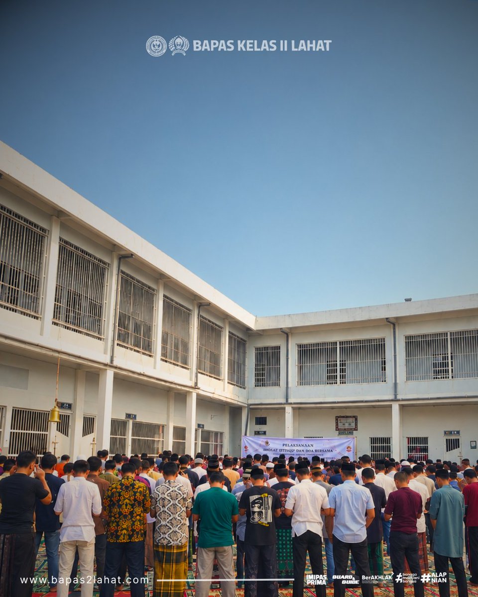 bapaslahat's tweet photo. Bapas Kelas II Lahat dan Lapas Kelas IIA Lahat melaksanakan Sholat Istisqa’ dan doa bersama sebagai ikhtiar memohon turunnya hujan yang membawa rahmat dan keberkahan.

#Kemenimipas
#Ditjenpas
#GuardAndGuide
#BapasLahat
#PemasyarakatanSumsel https://t.co/KURlUKSahR
