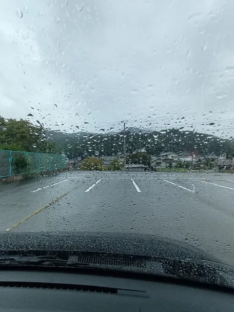ChloeLewisu13's tweet photo. The male loneliness epidemic is real. I've tried to reach out to chat with people online (not even romantically), both m and f, and there is no one for me to reach out to. https://t.co/sG9a9p7nAQ