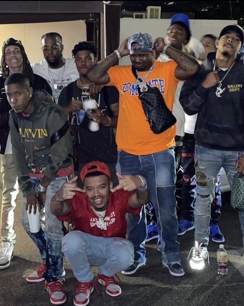 NewestMagazine's tweet photo. Who was the better LA rap group: Shoreline Mafia or the Stinc Team? https://t.co/PCapsr1Agd