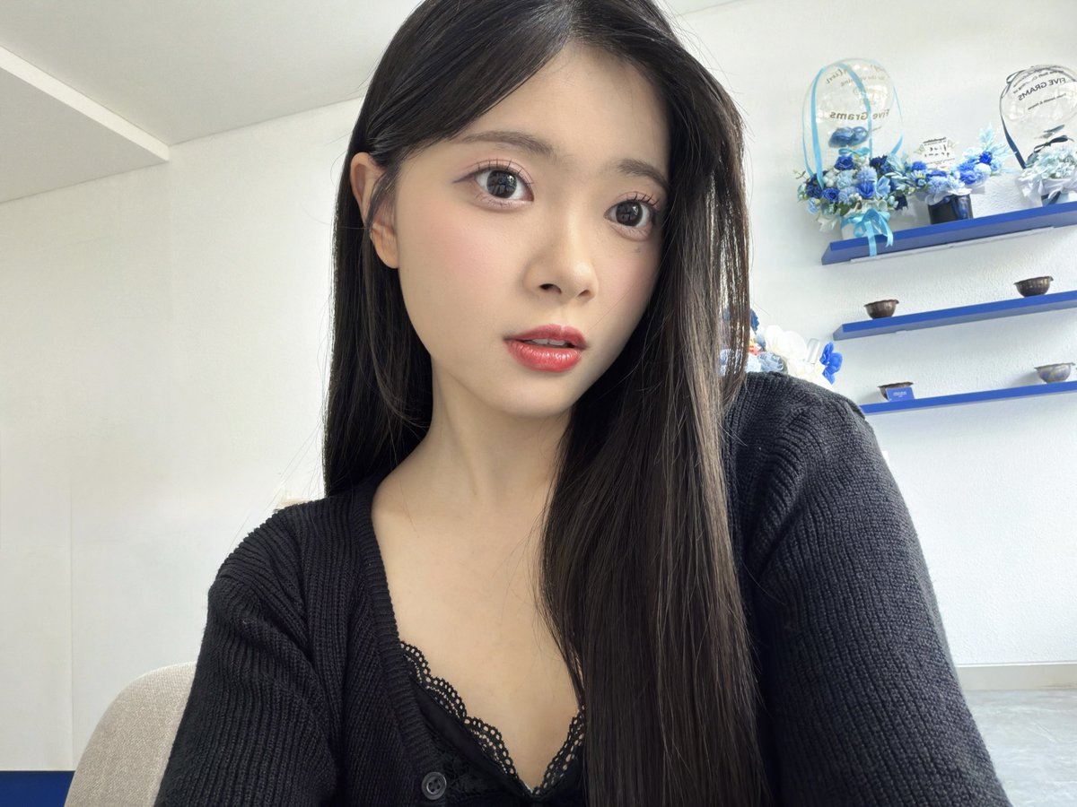 A_FionyJKT48's tweet photo. #TGIF 💙 https://t.co/zBDewKKd1w