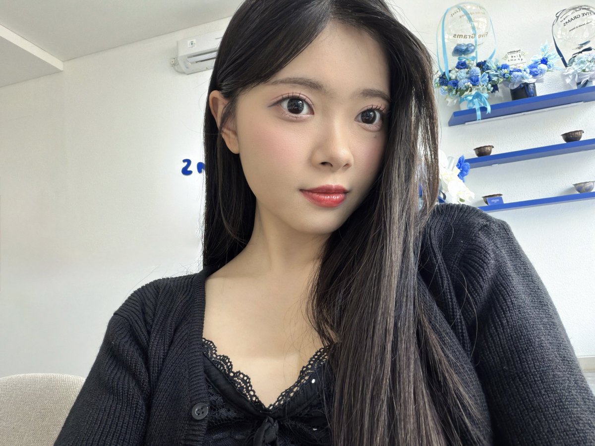 A_FionyJKT48's tweet photo. #TGIF 💙 https://t.co/zBDewKKd1w