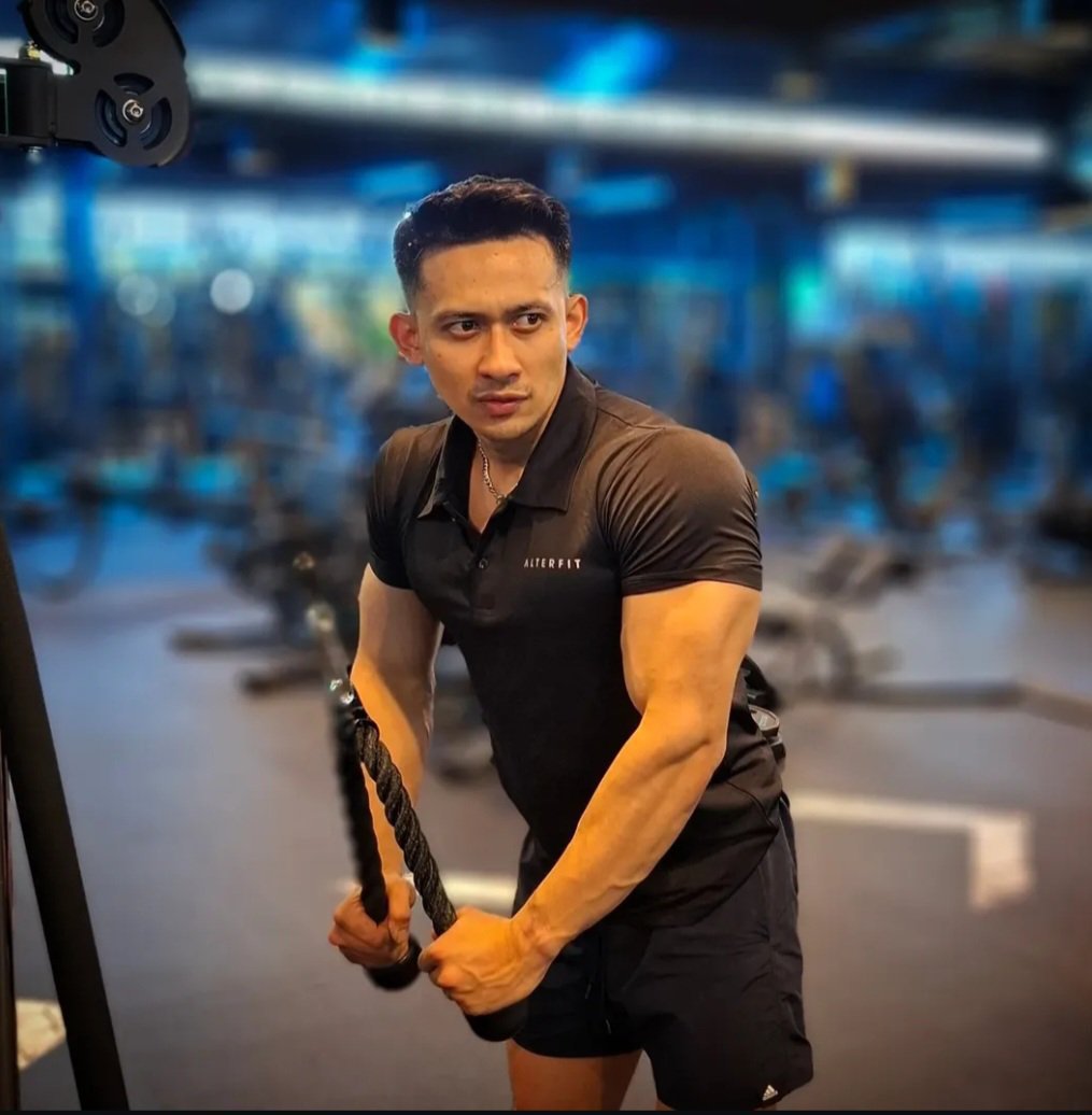 micelzar's tweet photo. Hi smg-
everybody , … open ya bisa kontak dibio...

#pijatsemarang #pijatpriasemarang https://t.co/qKanXnSqh2