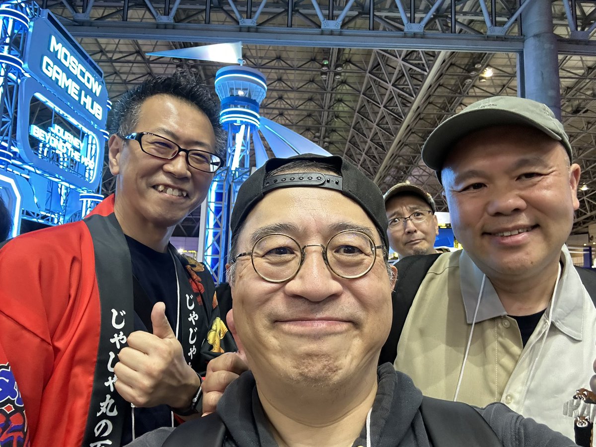 supopon's tweet photo. CITY CONNECTIONさんのリメイク版リーグマン、よく出来てて安心。新旧製作者揃ってパシャリ。#TGS2026 https://t.co/9ioqNQpzz6