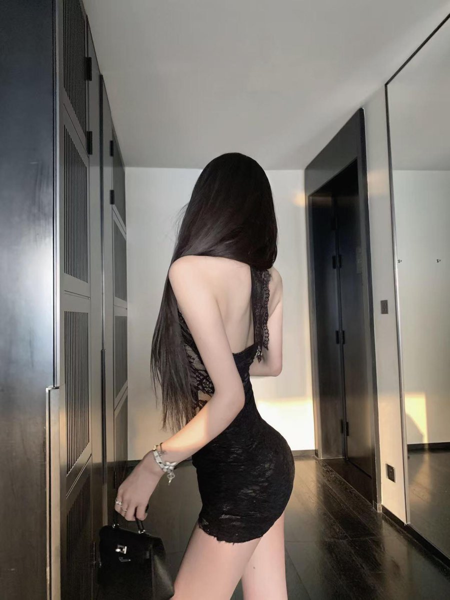 Bellator_Senex1's tweet photo. 好久不见有点想你 #女大 #反差 🔥 https://t.co/rsxWFOIOJV