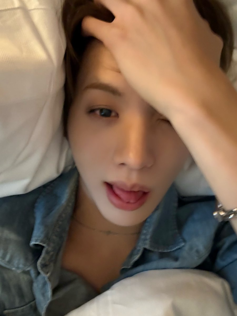 idntt_cosmo's tweet photo. Mood in night

#idntt #아이덴티티
#unevermet #최태인 #choitaein https://t.co/lvMTShzAbu