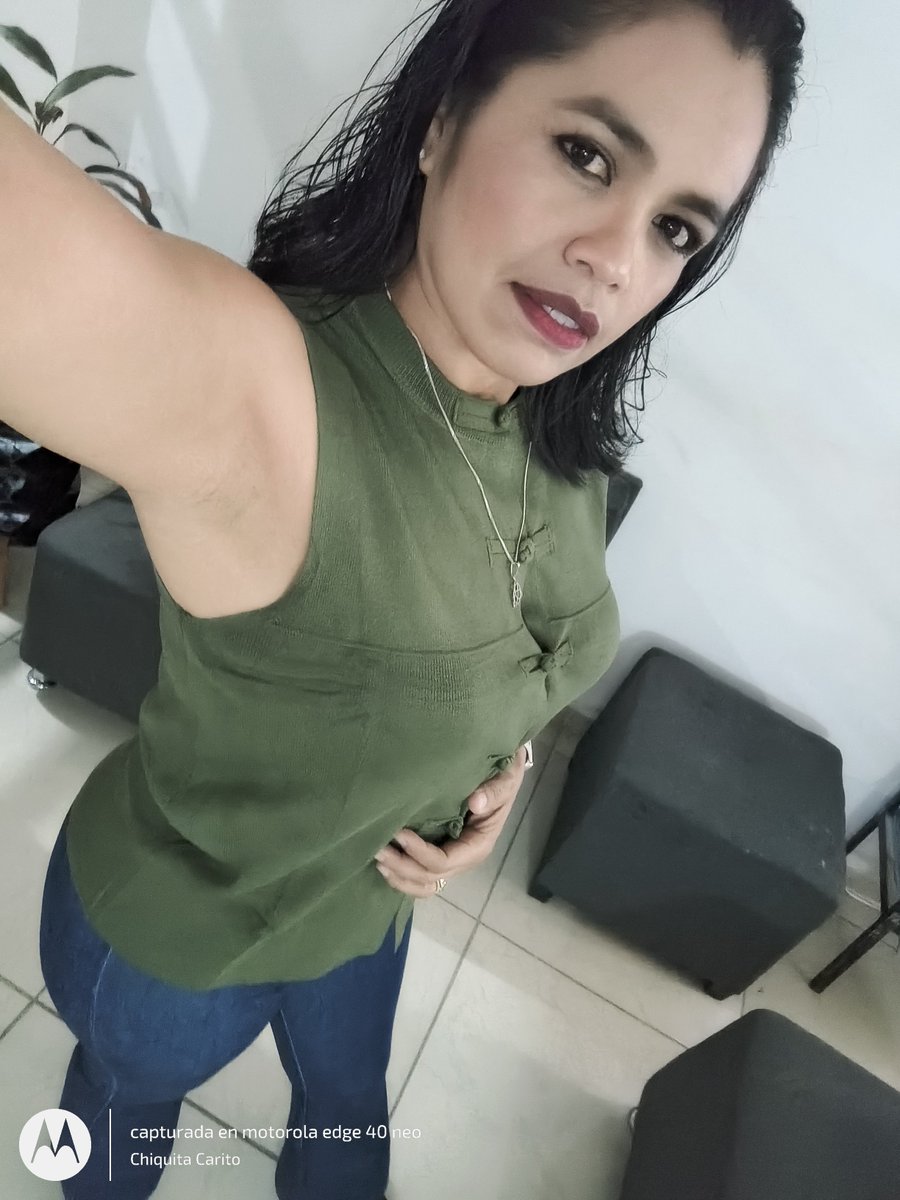Elizabethcach's tweet photo. Amo esta blusa 😍 https://t.co/uy6A96Y9lm