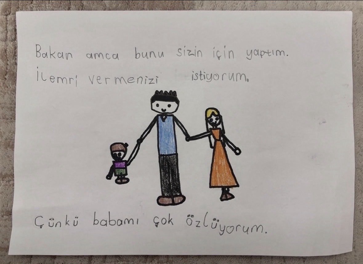 119ey's tweet photo. @Yusuf__Tekin Sayın Bakanım @Yusuf__Tekin,
Ver artık #ilemrimüjdesi ni, gülsün yüzler, kavuşsun aileler, mutlu olsun çocuklarımız. 🇹🇷 https://t.co/2CzBTWoKIK