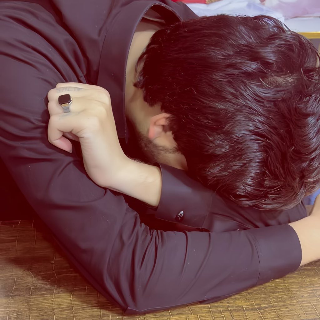 Nadirsight's tweet photo. Today I’m very sad 😢 

What’s should I do guys ..!! https://t.co/tZI8VOkHaQ