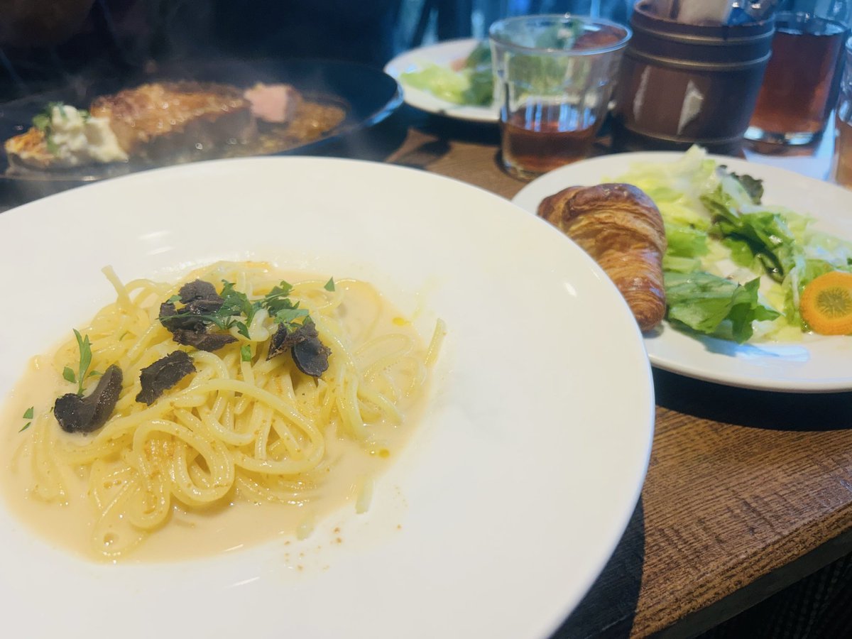 pokkuru1209's tweet photo. 【美味しい部】シッター先のママさんと、パスタランチ🍴ウニとトリフのパスタ美味しかった😋❤️#ランチ　#恋バナ　#育児相談 https://t.co/mMkDxNoqg4