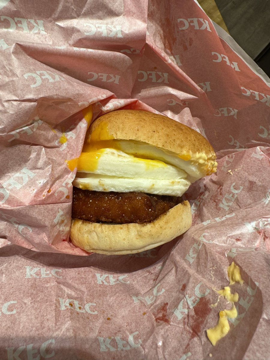 bladelly0043's tweet photo. あまりにそういう気分だったので今日はこぼれタルタルトリプル月見和カツ記念日です https://t.co/zA5SxNmHTS