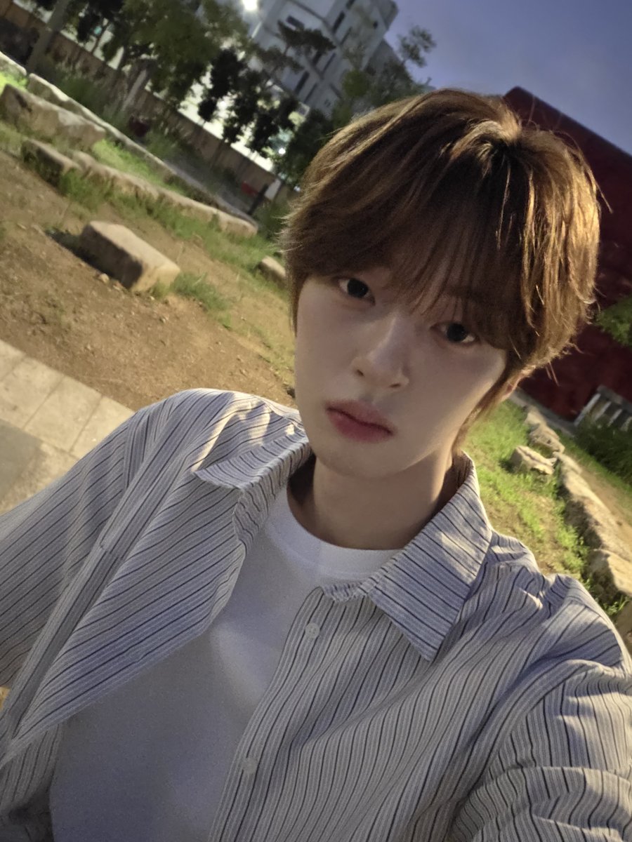 idntt_cosmo's tweet photo. 같이 놀러가면 안돼여?

#idntt #아이덴티티
#itsnotover #조은찬 #choeunchan https://t.co/p8OS0srTXf
