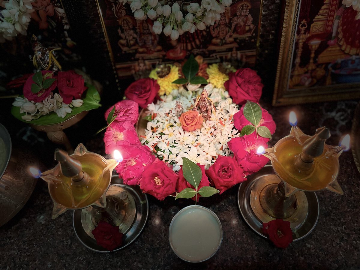 rambabu_allu's tweet photo. 🌹#Ome #Sri #Lalitha Devai Namaha 🌷#SriMatreNamaha 🙏 https://t.co/rlk3Zr1Dwj