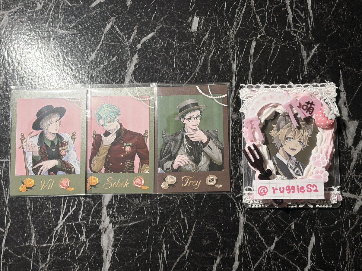 ru99ieS2's tweet photo. 【交換】
ツイステ ボンボニエール ボンボニ 
ポップアップ ランダムカードコレクション 交換

꒰ 譲 ꒱  ヴィル、セベク、トレイ

꒰ 求 ꒱ 同種 ラギー

郵送での交換希望です。
お気軽にお声掛けください💬🎀 https://t.co/0g78ITGC0G