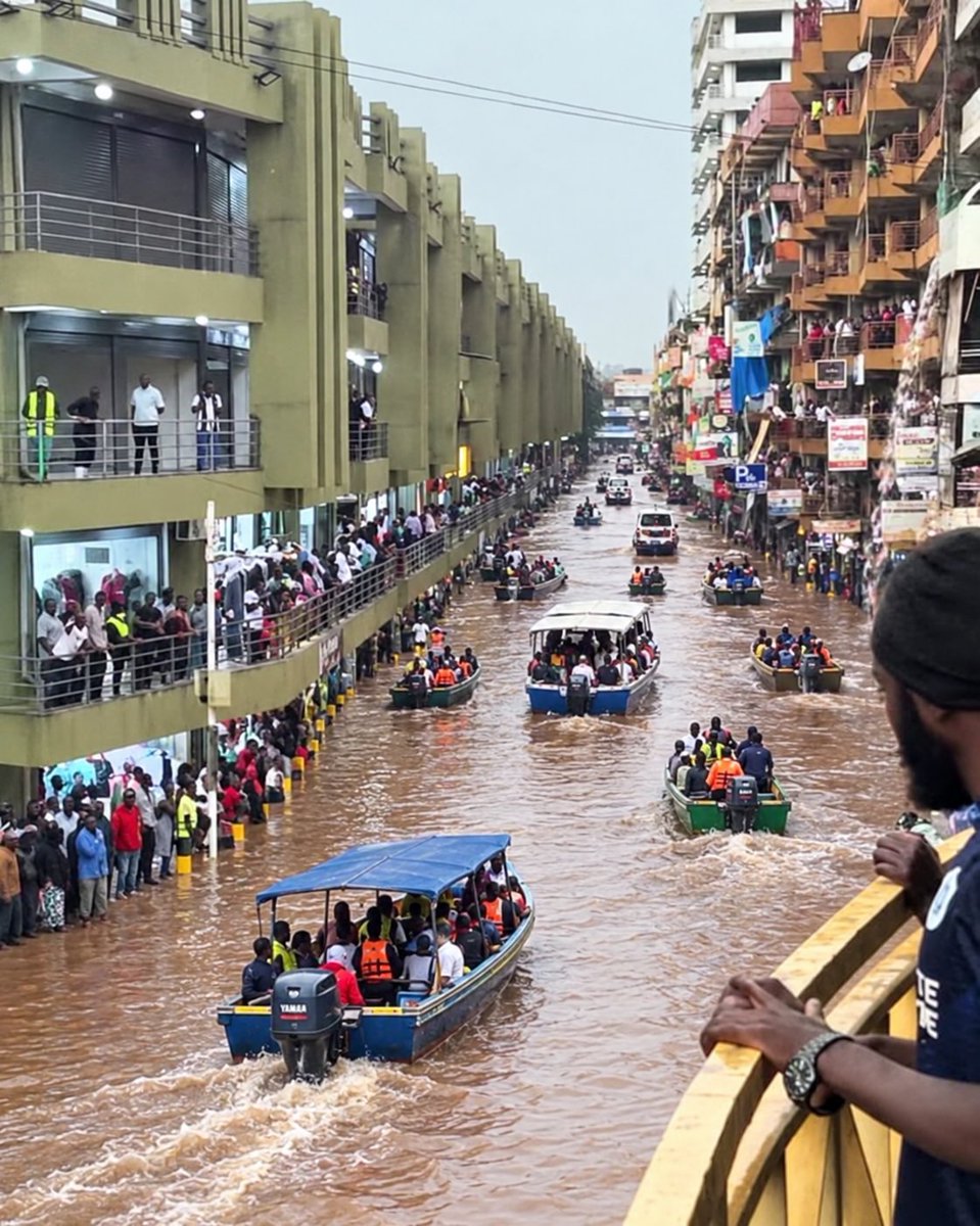 keishaali15's tweet photo. Unplanned urbanization is a silent killer. It turn normal rain into a flood & normal sun into deadly heat. But with planning, planting, & discipline, we can build cities that protect us, not punish us
#KampalaFloods
#SaveKampala
#RightsOfNature
#NoToEACOP
#NoToOil
@TotalEnergies https://t.co/nVwvDVcoIC