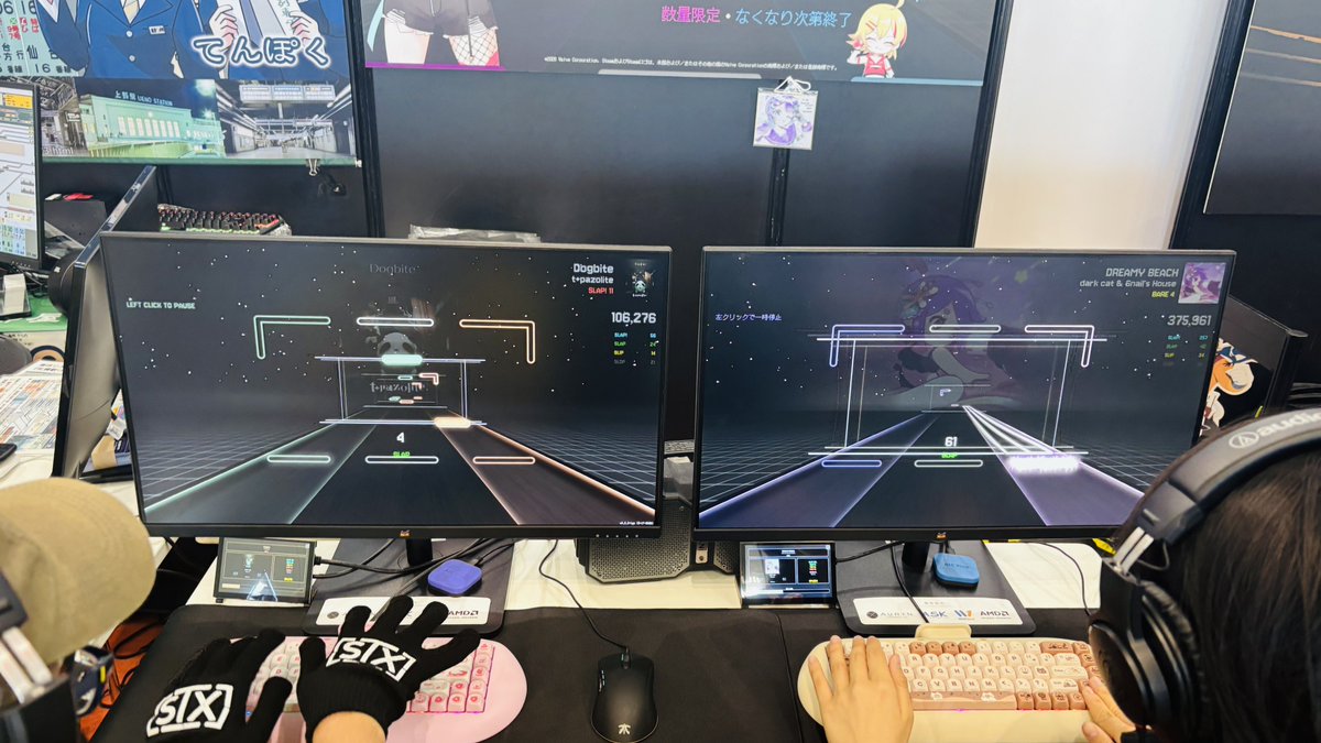 dj_XAVIL's tweet photo. キーボードをひっ叩く音ゲー！ キーボードクラッシャーみたいなゲームかと思ったら手をクロスしたりスライドしたりと面白動き多めでとても面白かったです。リリースが楽しみ！ @slapTraxRG https://t.co/G0reyepRue