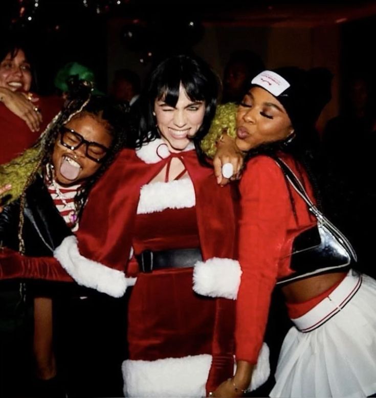 femilliearchive's tweet photo. https://t.co/92XrVfYg1y