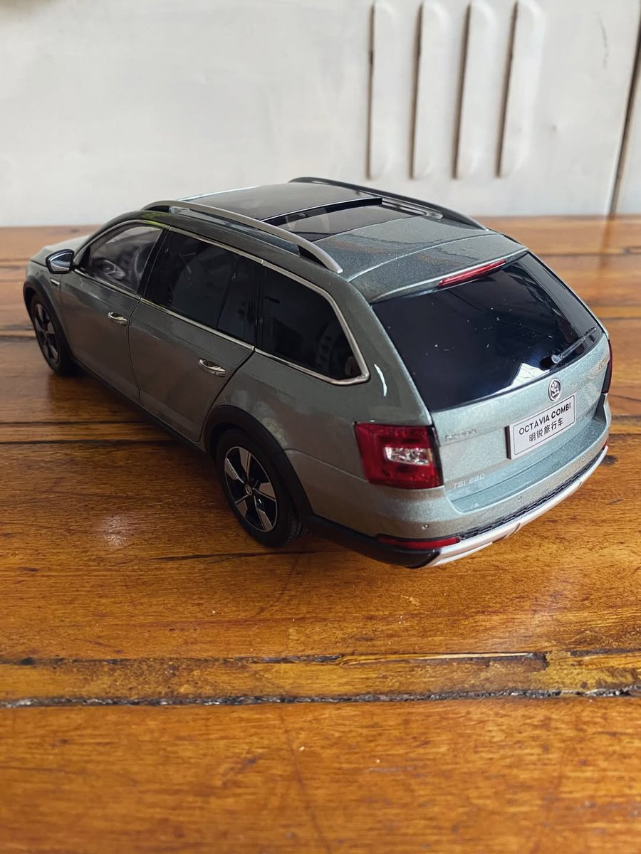 SharriRa2o6's tweet photo. Škoda Octavia Combi Scout https://t.co/2R35FLD2kQ