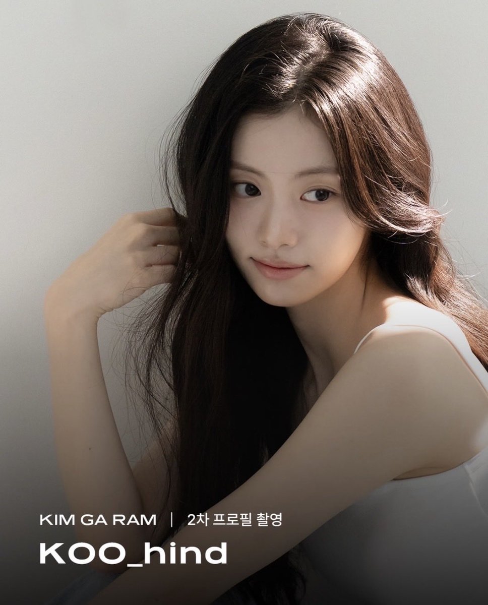 Arabic_Garam's tweet photo. 📸 | صور جديدة لكيم قارام من خلف كواليس تصوير ملفها الشخصي الثاني
#kimgaram #garamonly #garam #김가람 https://t.co/6KSJ5ZyH2s