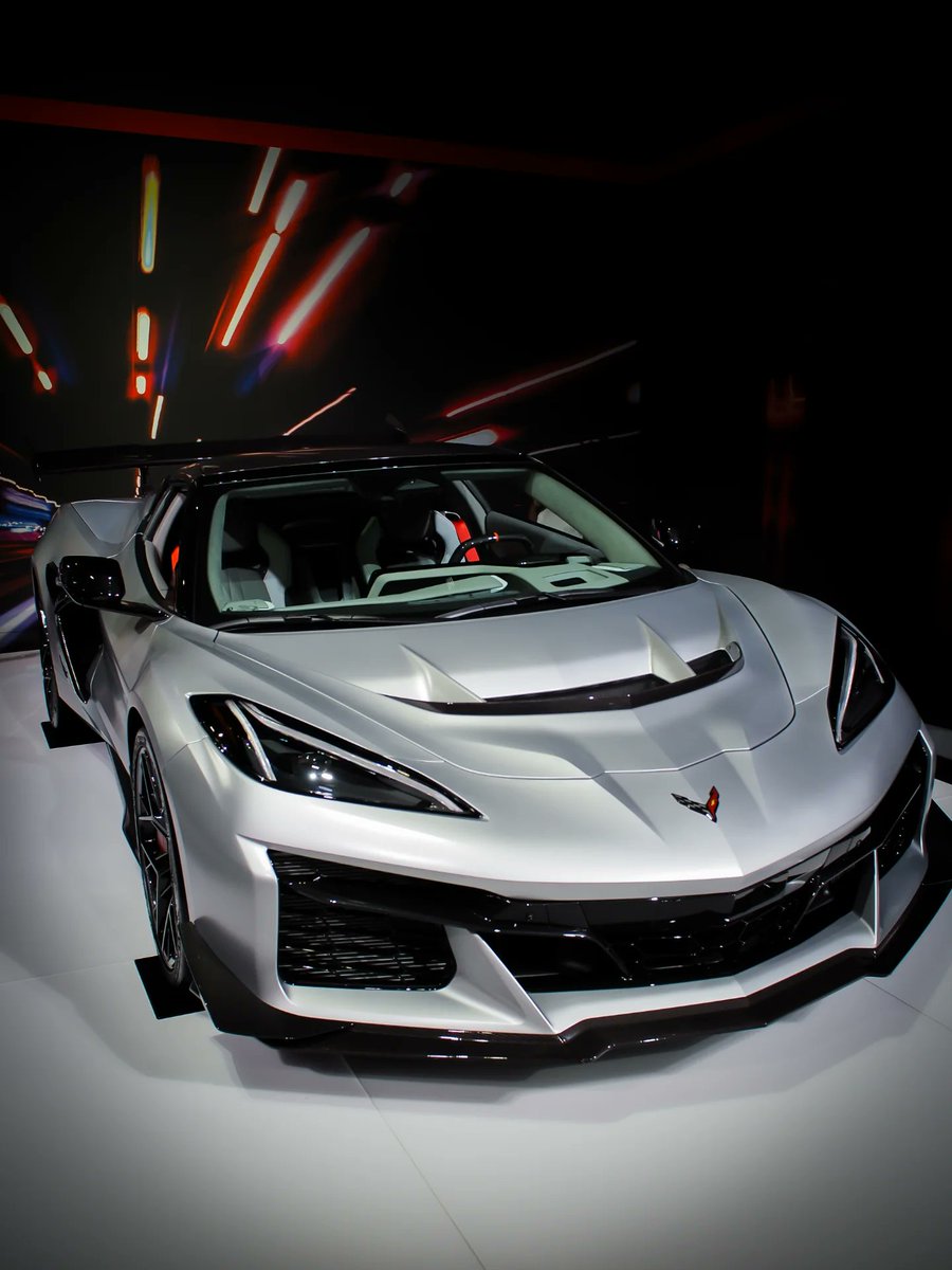 DorothySteprgf's tweet photo. Sharper. Faster. Meaner. America conquered the ’Ring and came back with the crown. The Corvette ZR1X stands in a league of its own. Agreed? Together, let’s drive. https://t.co/Qa2DQCeLw6