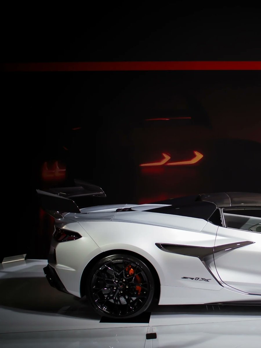 DorothySteprgf's tweet photo. Sharper. Faster. Meaner. America conquered the ’Ring and came back with the crown. The Corvette ZR1X stands in a league of its own. Agreed? Together, let’s drive. https://t.co/Qa2DQCeLw6