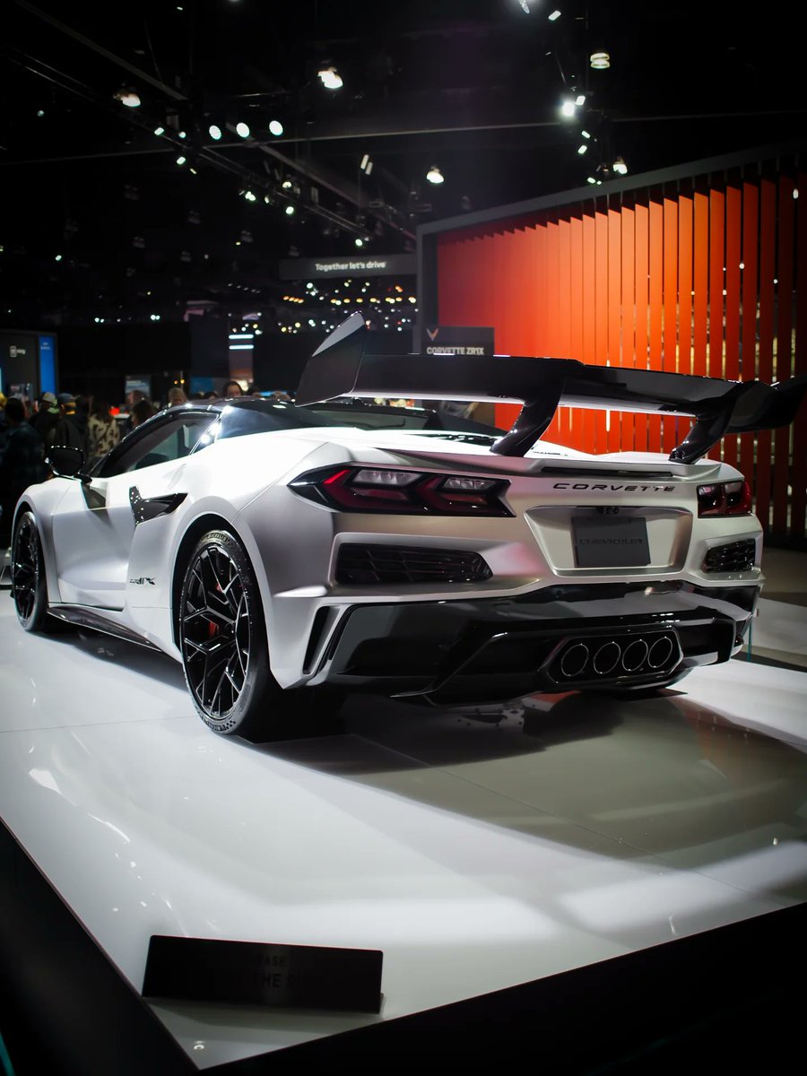 DorothySteprgf's tweet photo. Sharper. Faster. Meaner. America conquered the ’Ring and came back with the crown. The Corvette ZR1X stands in a league of its own. Agreed? Together, let’s drive. https://t.co/Qa2DQCeLw6