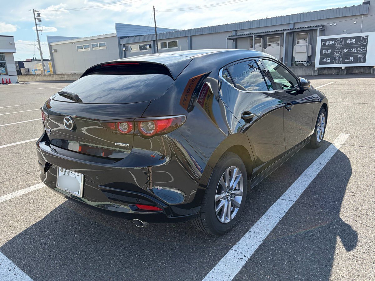 GJ2AP_0817's tweet photo. 60のサービスキャンペーンの代車がMAZDA3だった(^-^)
運転楽しいー！！MTで乗りたいw
標準スピーカー想像以上に音良くて、BOSE要らないんじゃないかって思った😳 https://t.co/j32sDkmsbB