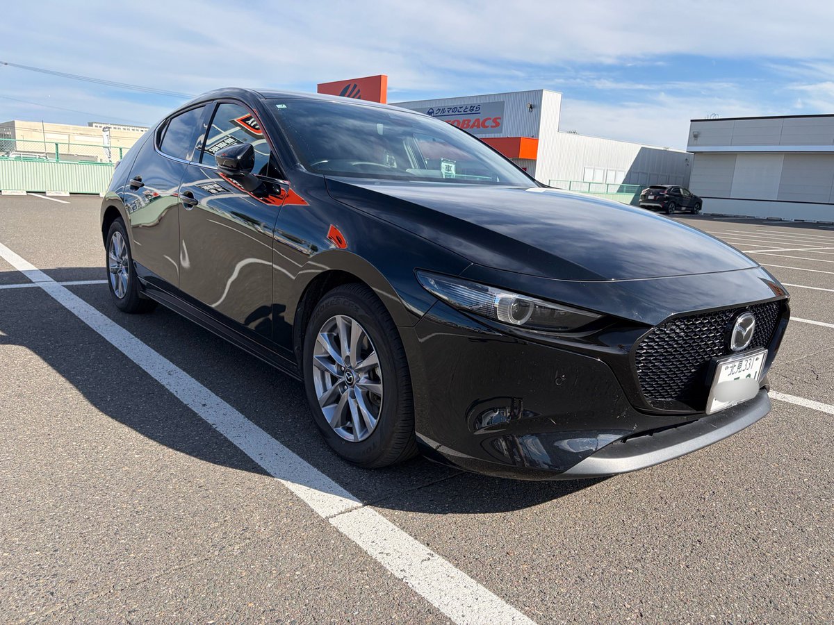 GJ2AP_0817's tweet photo. 60のサービスキャンペーンの代車がMAZDA3だった(^-^)
運転楽しいー！！MTで乗りたいw
標準スピーカー想像以上に音良くて、BOSE要らないんじゃないかって思った😳 https://t.co/j32sDkmsbB