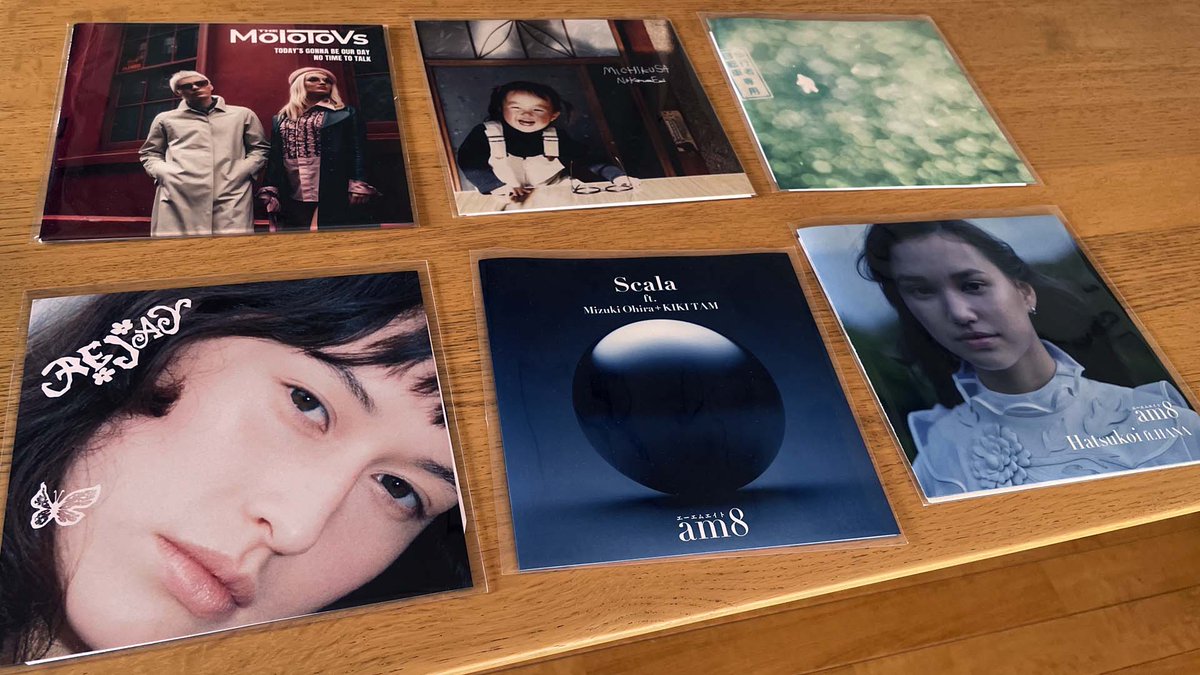 neco_neoneco's tweet photo. Hangover feat.Andr/REJAY@EP
ここ最近入手したEPと昨日届いたREJAYのEP
REJAYは音源は配信だけだったけど、物理的なメディアがEPって…面白いです。

#REJAY #EP #Molotovs #NakamuraEmi #LSC #am8 #HanaHope https://t.co/YuEdjPUJOy