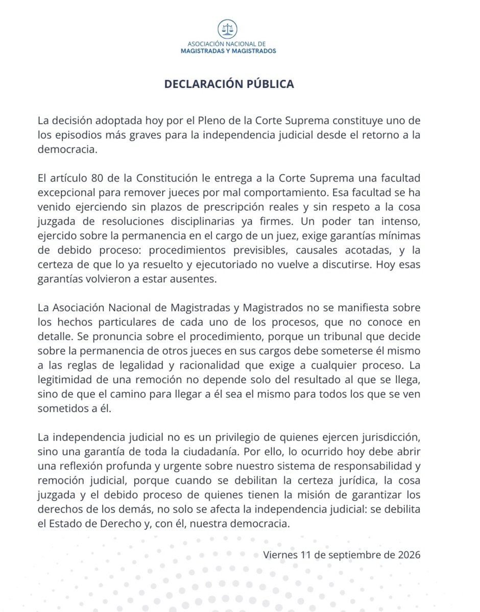 vamoschile19's tweet photo. @biobio Ya no existe duda que el @PJudicialChile está corrupto. https://t.co/ydc63ojwbJ