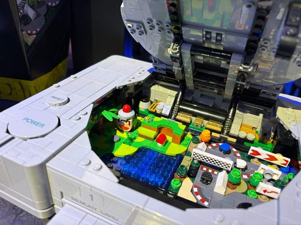 LEGO_Group_JP's tweet photo. 10/4発売 レゴ®︎PlayStation™︎が、「TOKYO GAME SHOW 2026」にて初お披露目👀

#レゴ
#プレステ
#PlayStation
#TGS2026 https://t.co/kDwE9XasjF