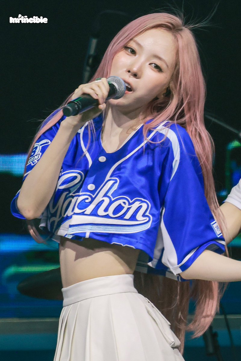 Inrincible's tweet photo. 260917 Gachon University Festival

#NARIN #나린
#MEOVV #미야오 https://t.co/2U6uuwPvzs