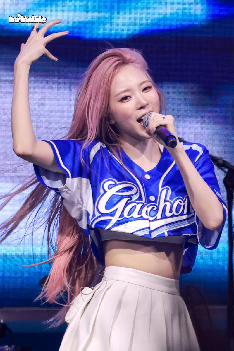 Inrincible's tweet photo. 260917 Gachon University Festival

#NARIN #나린
#MEOVV #미야오 https://t.co/2U6uuwPvzs