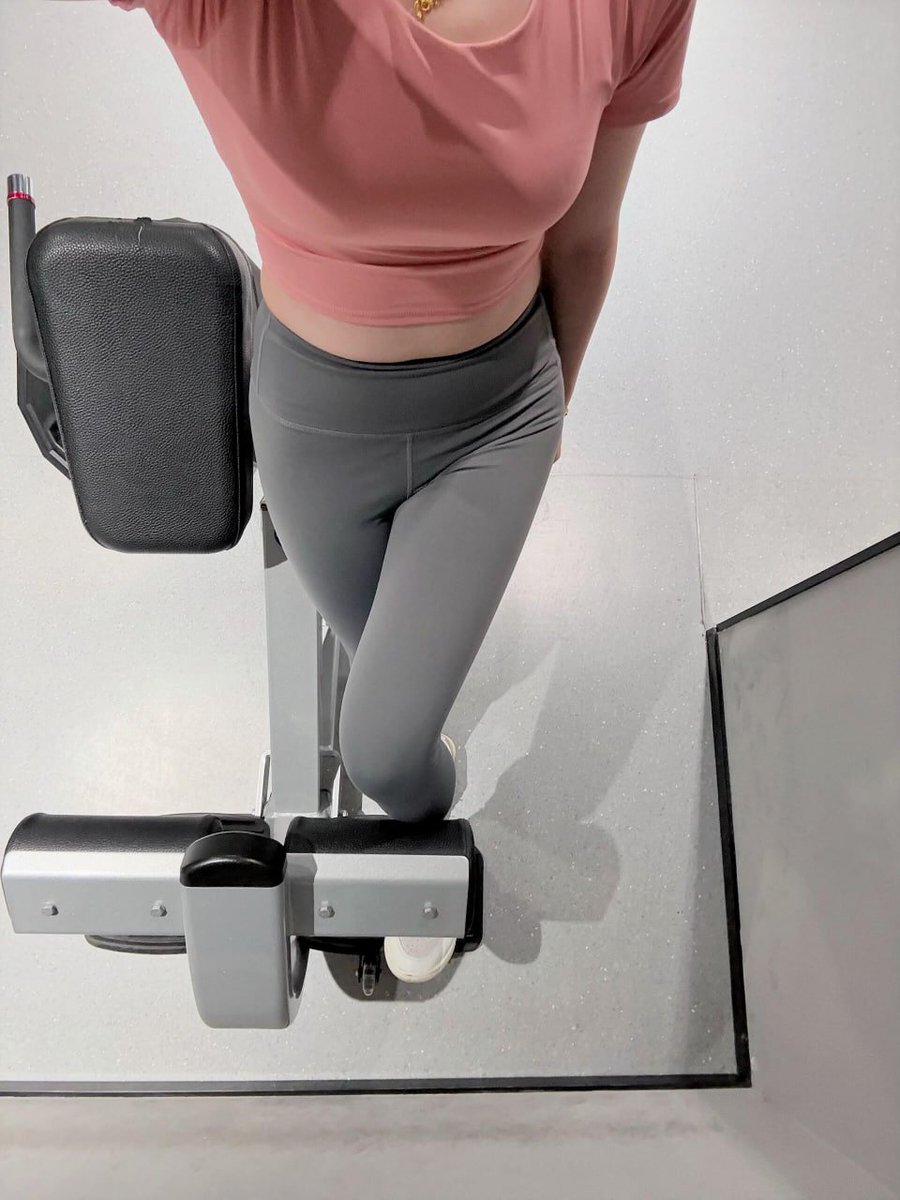 MiaBailey31's tweet photo. The most enjoyable thing about fitness isn't how long you stick with it, but rather how much you like yourself now. https://t.co/oaj0QA5Zkv