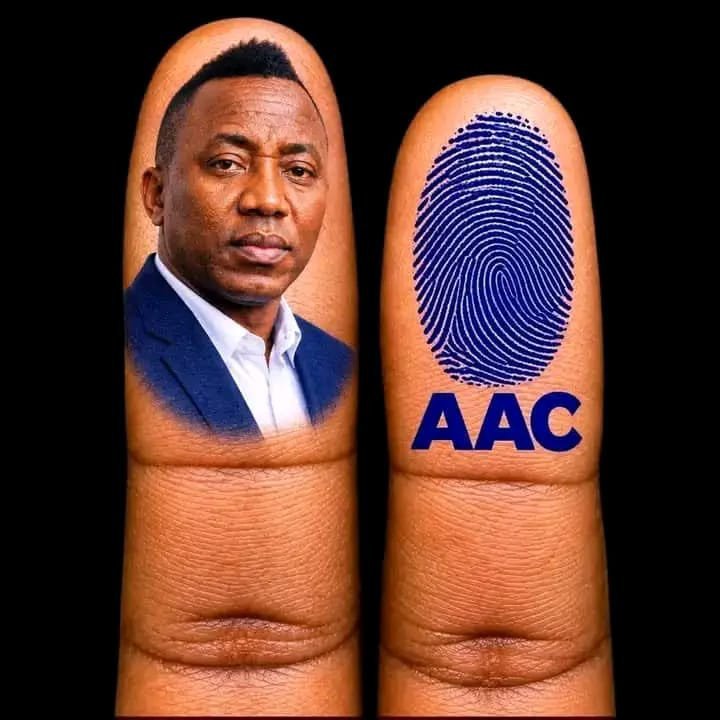 Animal_Conect's tweet photo. My Arewa people, let’s have an honest and educative conversation about 2027. 🇳🇬
We often say we are people of knowledge, with both Islamic and Western education. That knowledge should encourage us to ask questions, examine evidence, study manifestos and compare candidates before making political decisions.
If you have examined the records and policies of @officialABAT, @atiku and @PeterObi and you are not convinced that any of them represents the future you want for Nigeria, there is another candidate you can independently examine: @sowore.
Don't support or reject any candidate simply because someone tells you to.
Read Sowore's manifesto.
Watch his interviews.
Listen to his arguments on governance.
Examine his political history.
Compare his proposals with those of other candidates.
Sowore has never been Nigeria's president, governor or minister. His public career has largely been associated with journalism, activism and opposition politics. He has also faced arrests and detention in connection with his activism and protests.
Whether you agree with him or not, those are issues Nigerians can investigate and debate based on evidence.
The bigger question for 2027 should be:
What kind of Nigeria do we want?
A Nigeria with quality education?
A Nigeria where young people can find opportunities?
A Nigeria with stronger institutions?
A Nigeria where public officials are accountable?
A Nigeria where corruption and abuse of public resources are seriously challenged?
For me, Sowore represents the political alternative I have chosen to support.
But I encourage every Nigerian, especially my brothers and sisters across Arewa, to study all the candidates and make an informed decision.
Let's move beyond religion, ethnicity, personality worship and political loyalty.
Study. Question. Compare. Decide.
SOWORENOW 2027 🇳🇬
TAKE IT BACK!
ACTION!
#SoworeNow #TakeItBack #RevolutionNow #Nigeria2027 

@Arewa_Source @ishakaa @ArewaTwiter @ArewaaConnect @Waspapping_ @SarkinMota_AMF
@alinuhu @Rahma_sadau @AdizatouGabon @NafisatOfficial @Abbaelmustaph1 @AminuSaira