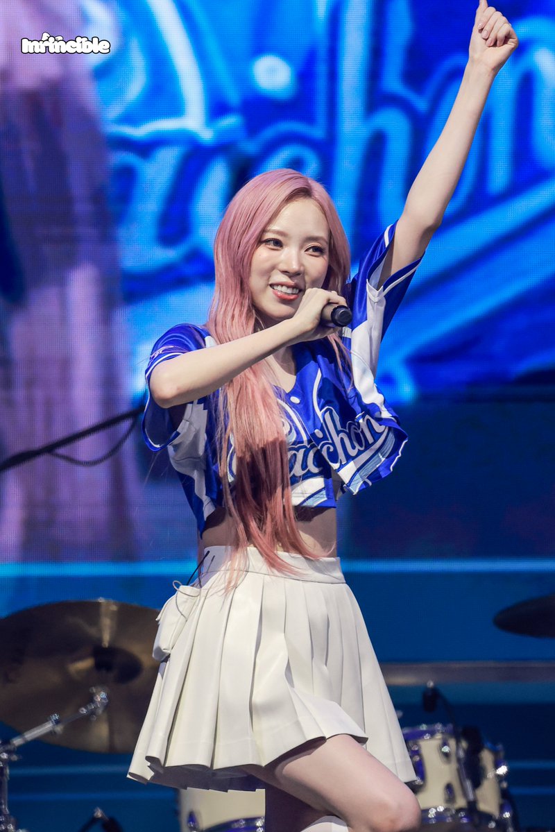 Inrincible's tweet photo. 260917 Gachon University Festival

#NARIN #나린
#MEOVV #미야오 https://t.co/pwgB5tDRjW
