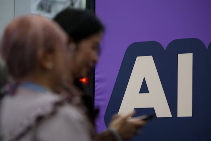 Transform_Sec's tweet photo. #UK workers spend nearly £1 billion of their own money on #AI for work, @Deloitte finds
https://t.co/V2ZS3tUEAo
@Reuters #shadowAI #genAI #AIrisks #business #leadership #management #governance #CIO #CTO #CEO #CISO #shadowIT #tech #data #cybersecurity #datasecurity https://t.co/5FNayjCXBn