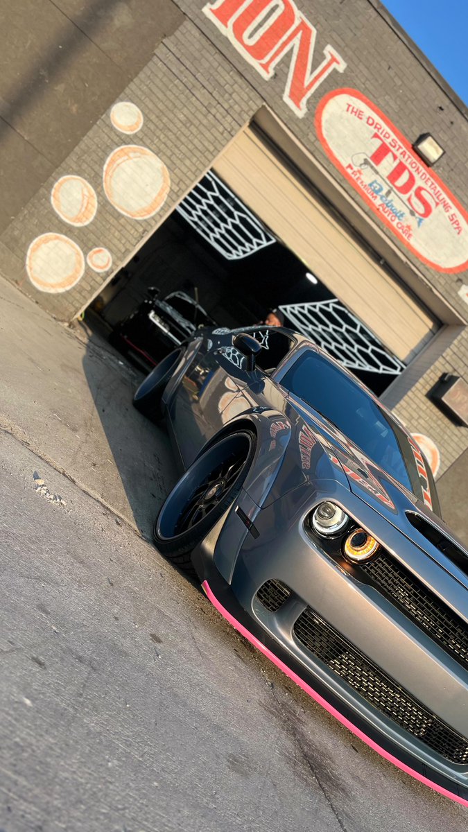 MiguelMerr7o's tweet photo. Had to put these dripped hands on this Challenger. Who’s next? Book now. You keep pulling up dirty—we send them back looking untouchable. The Drip Station Detailing Spa. 7714 Gratiot Ave. Phone: 313-707-3175 https://t.co/qOgbr2MSyX