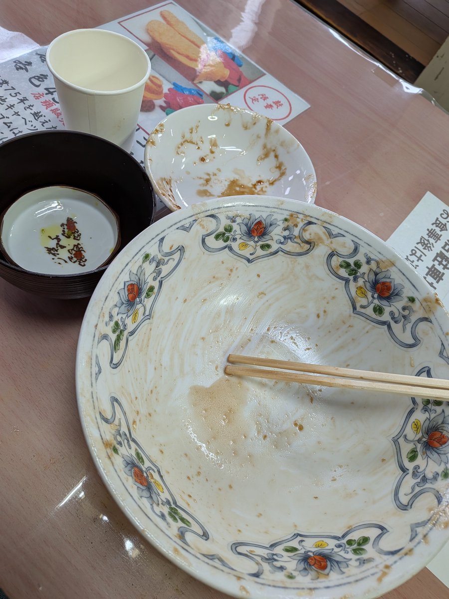 Kuri27551989's tweet photo. 安定の時差投稿w
臨休遭遇率高めだが今回ゎすんなりと訪問できましたヽ(=´▽`=)ﾉ♪

白孔雀食堂様にて
名物ソースカツ丼(大盛)に
カツ追加((꜆꜄ ˙꒳˙)꜆꜄꜆ﾎﾟﾁﾎﾟﾁﾎﾟﾁ

相変わらずオーダーとﾁｮｯﾄ違ぅ感w
毎度ありがとうございます😊
ﾁｮｯﾄ苦戦するも無事完食Ψ( 'ч'♡ )❣️ https://t.co/I7FyouACA8