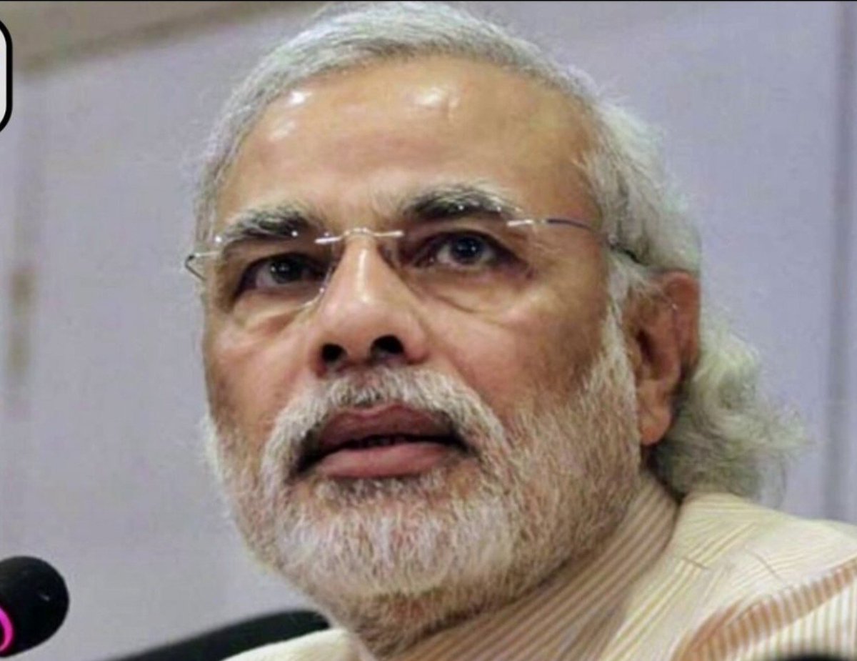 MrigendraSpeaks's tweet photo. ब्रेकिंग: मोदी सरकार पर बड़ा सवाल 🔥

मोदी सरकार के दौरान:

सुभाष चंद्रा का ₹22,000 करोड़ का कर्ज निपटाया गया

अनिल अंबानी का ₹43,000 करोड़ का कर्ज निपटाया गया

भुगतान कौन करता है? आप

आप UPI से ₹5,000 भेजते हैं, तो दुकानदार को MDR के रूप में ₹20 का नुकसान होता है

यह पैसा बैंकों और GPay–PhonePe के साझेदारों तक जाता है

यही वे बैंक हैं जिन्होंने बड़े उद्योगपतियों के भारी कर्ज को राइट-ऑफ किया

SBI का ही ₹1.52 लाख करोड़ कथित तौर पर बट्टे खाते में जा चुका है

आरोप यह है कि BJP बड़े उद्योगपतियों के कर्ज की किताबें साफ करती है और फिर हर किराना दुकानदार के UPI लेनदेन पर शुल्क का बोझ डालती है

मोदी कहते हैं—“Digital India”
आलोचक कहते हैं—“Digital Loot”

अमीर के कर्ज की माफी,गरीब पर शुल्क का बोझ

यह सुधार नहीं है..यह QR कोड के जरिए चोरी है