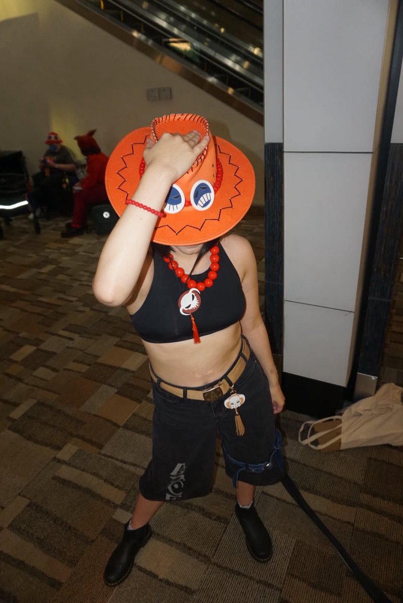 sirenzcos's tweet photo. More fem Ace from #fanexpo #ONEPIECEγ https://t.co/Q5tokJ9JOE