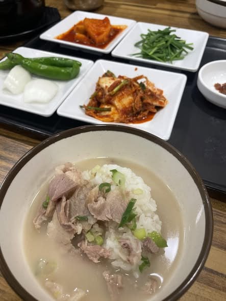 sepanmimi's tweet photo. 오늘도 맛있는 거 먹고 행복 충전 완료! 🍜💕 https://t.co/NiEepJ42oM