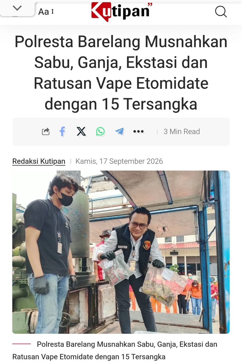 MasVahlil's tweet photo. Polresta Barelang musnahkan sabu, ganja, ekstasi dan ratusan Vape etomidate dengan 15 tersangka

#TerdepanTegakkanHukum
Berantas Tindak Kriminal https://t.co/4n0UcAsXRs