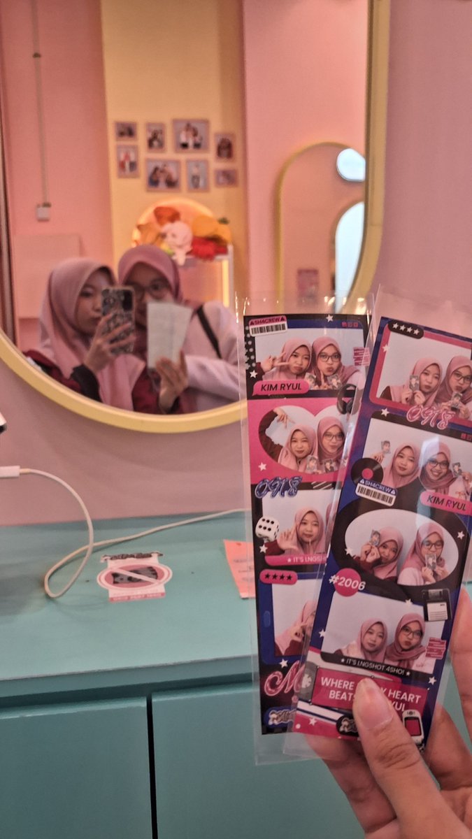 biyunyul's tweet photo. hihi selfie time lg, kali ini brg @lonewinterbear 

special thanks to @sh4crew 
#MYHE4RTRYUL #SH4CREW #LNGSHOT #RYUL https://t.co/ZEnTOgxShD